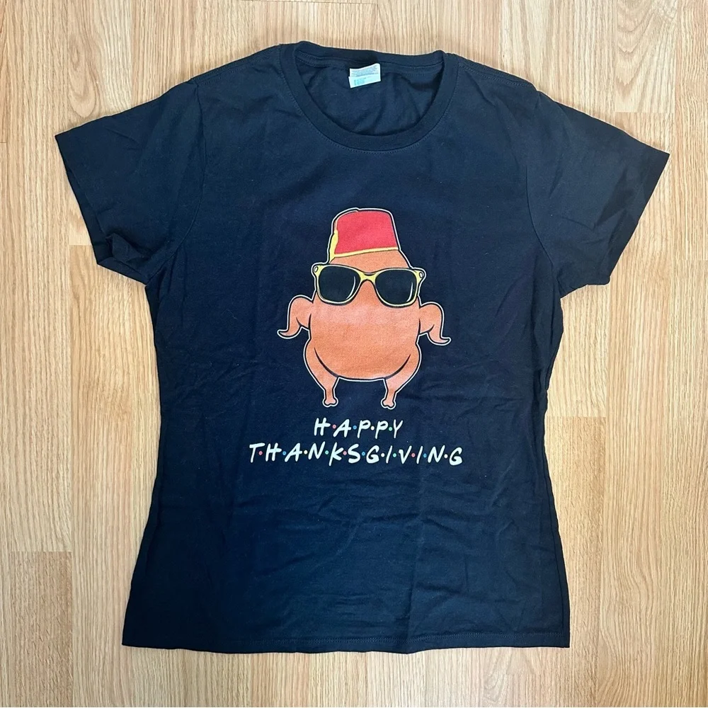 FRIENDS Happy Thanksgiving Graphic Tee Women’s Size Medium - Picture 1 of 4